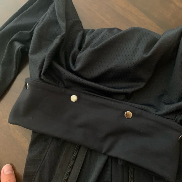 workout jacket - Picture 2 of 3